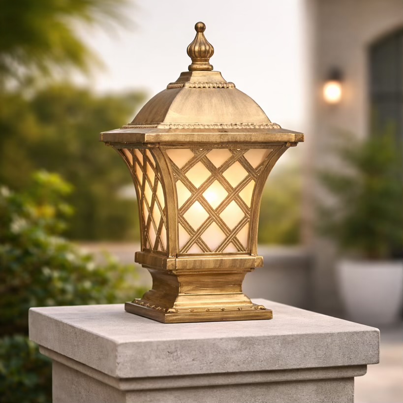 Outdoor Gate Pillar Lantern Light – Warm Glow