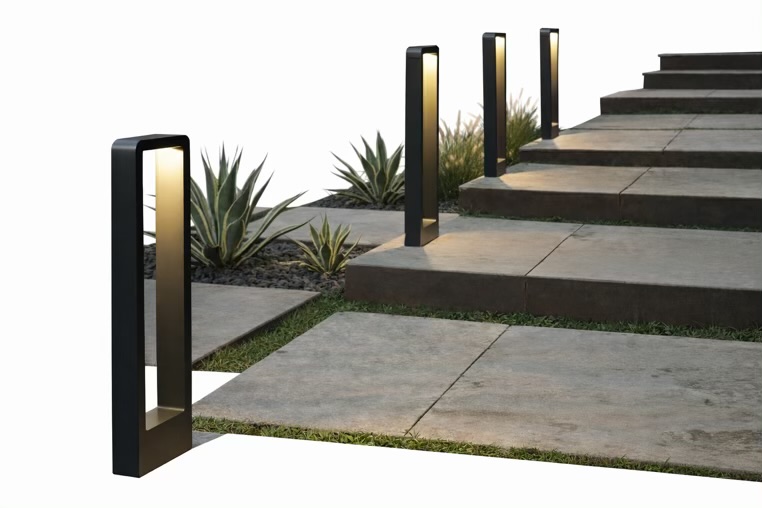 Garden Square Bollard Light – 2 Ft