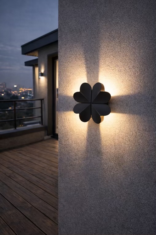 Heart Design Outdoor Wall Light