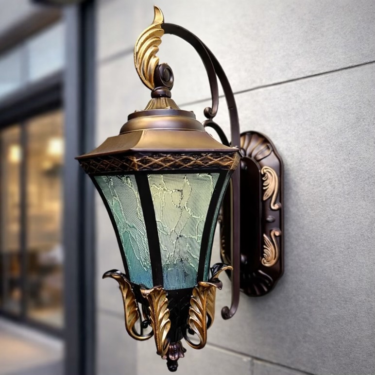 Antique Outdoor Gate Light